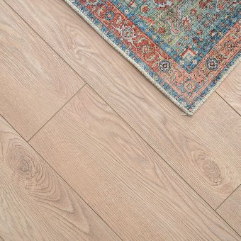 Beautiful laminate installation throughout a warm and cozy Home in Gauteng.